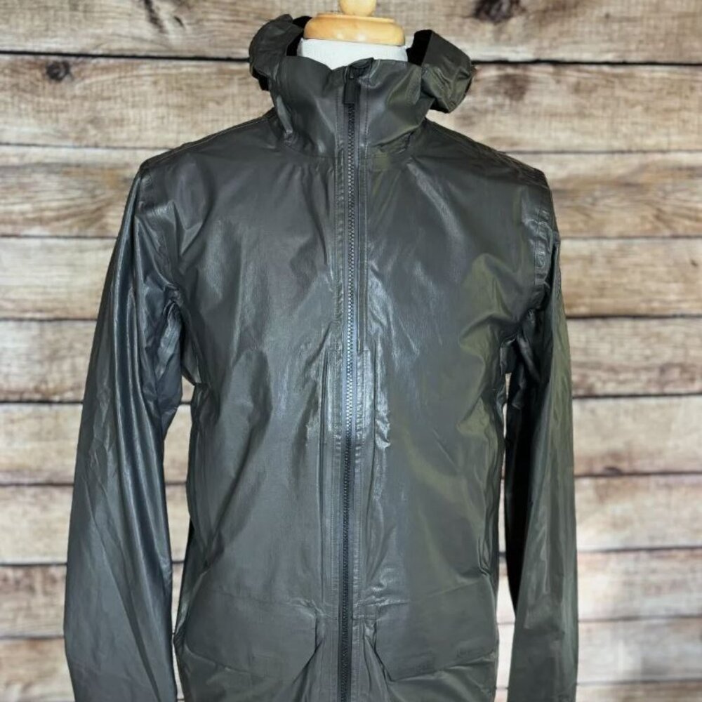 Canada Goose Nomad Jacket Size M ShakeDry Goretex